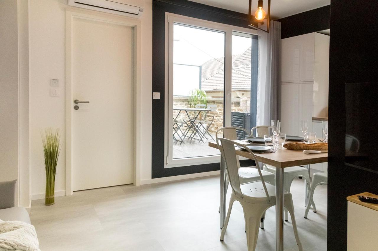 Appart-Hotel N 4 Calme Avec Terrasse, Wi-Fi Haut Debit, Petit-Dejeuner, Room-Service Et Parking Prive Chouzelot Kültér fotó